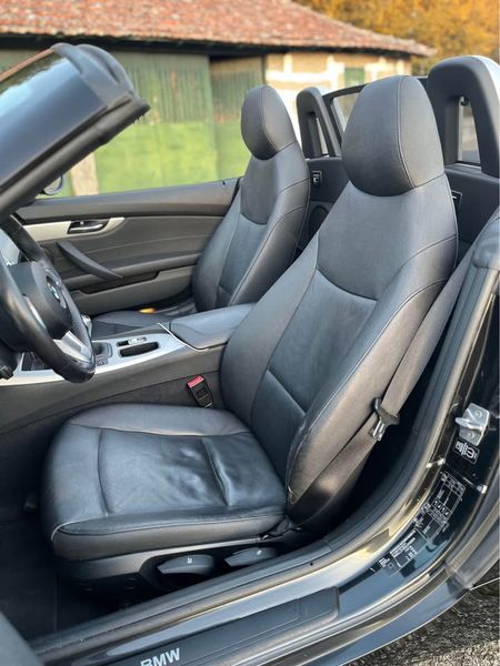 BMW Z4 • 2012 • 120,000 km 3