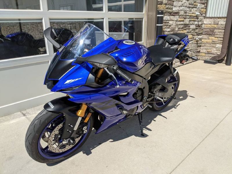 Yamaha r6 • 2018 • 1,231 km 2