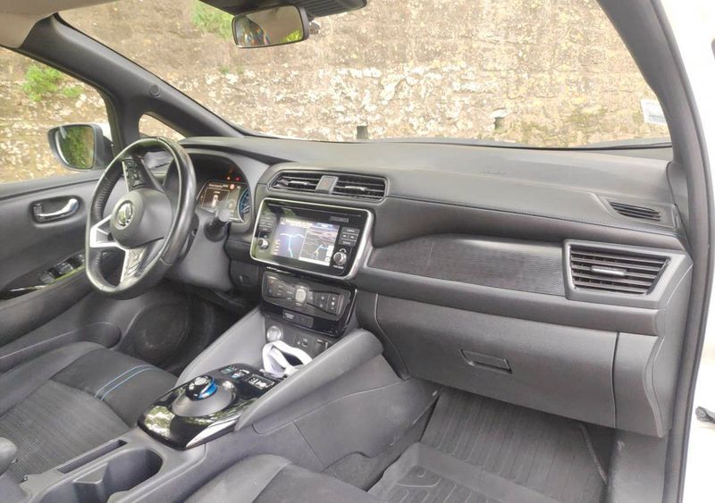 Nissan Leaf • 2018 • 150,000 km 2