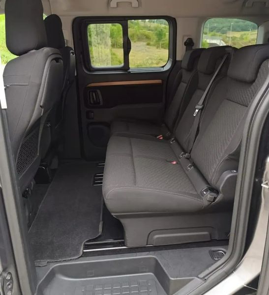 Toyota Corona • 2017 • 190,000 km 2