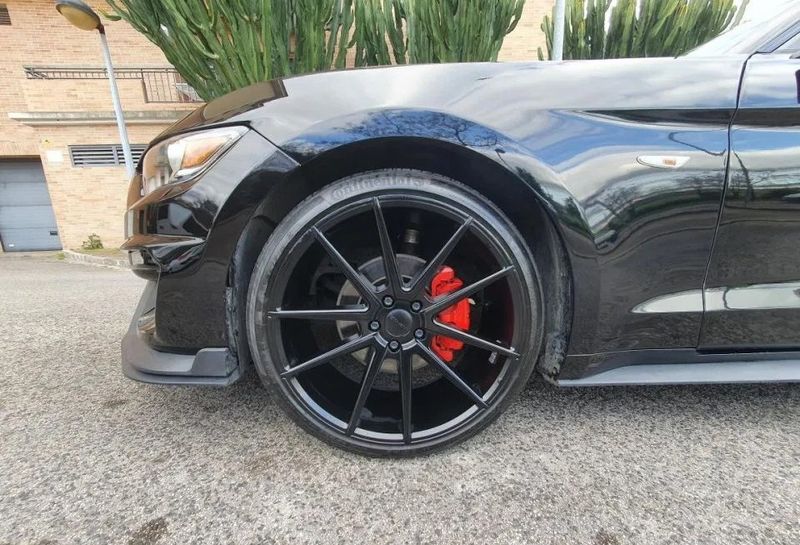 Ford Mustang • 2016 • 75,000 km 3