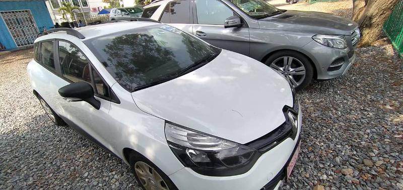 Renault Clio • 2015 • 220,000 km 3