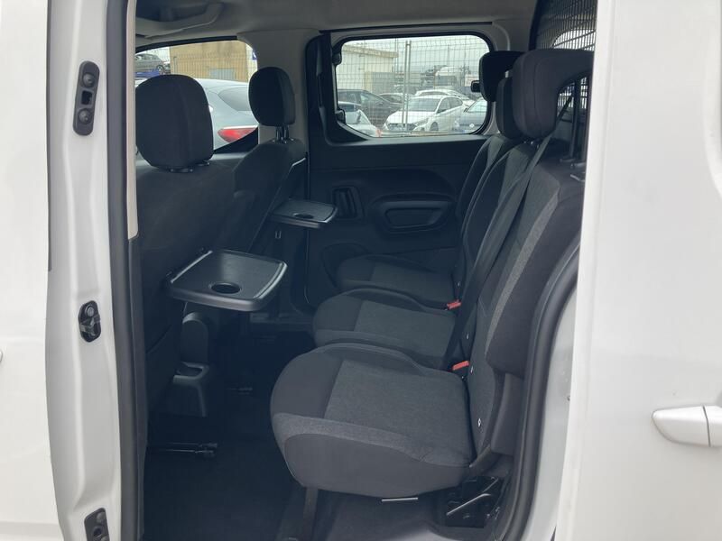 Fiat Doblo • 2024 • 30,304 km 37