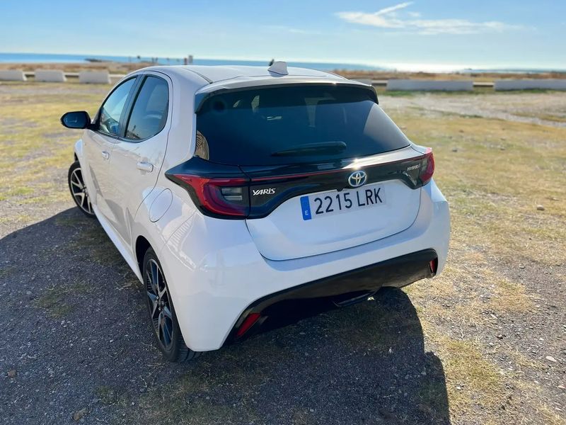 Toyota Yaris • 2021 • 8,400 km 3