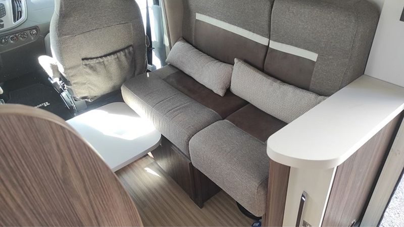 Ford Transit • 2019 • 31,000 km 9