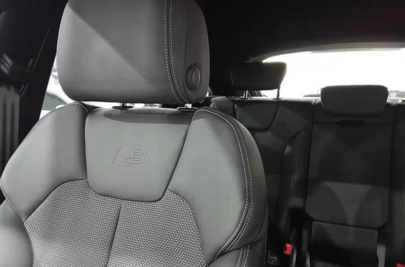 Audi Q5 • 2023 • 40,000 km 6