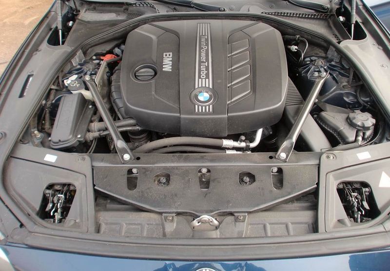 BMW 520D • 2013 • 199,999 km 8