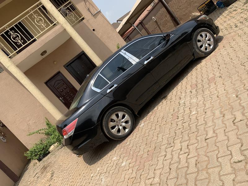 Honda Accord • 2010 • 99,102 km 8