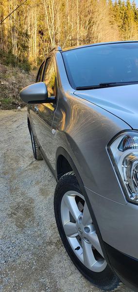 Nissan Qashqai +2 • 2009 • 113,000 km 2