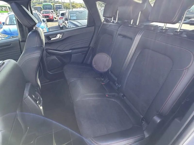 Ford Kuga • 2023 • 18,000 km 5