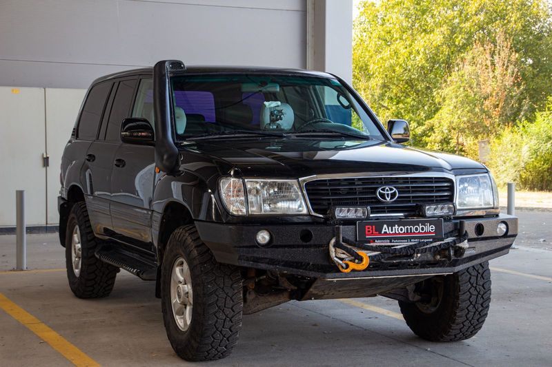 Toyota Hilux • 2002 • 221,000 km 1
