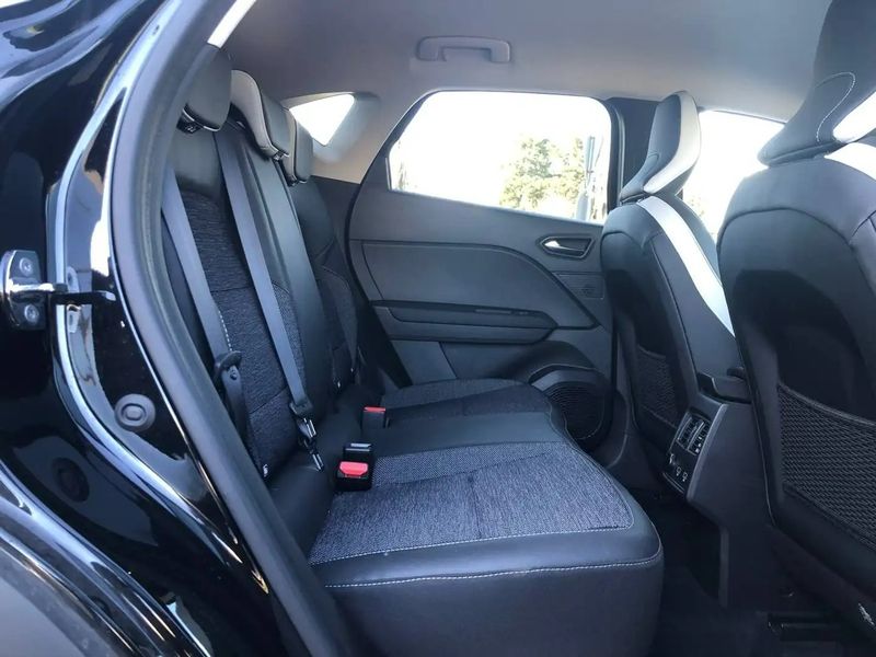 Renault Captur • 2021 • 48,900 km 15