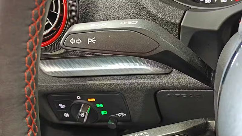 Audi RS 3 • 2019 • 102,216 km 26