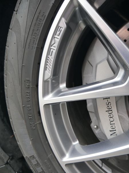 Mercedes-Benz GLC-Class • 2020 • 18,000 km 42