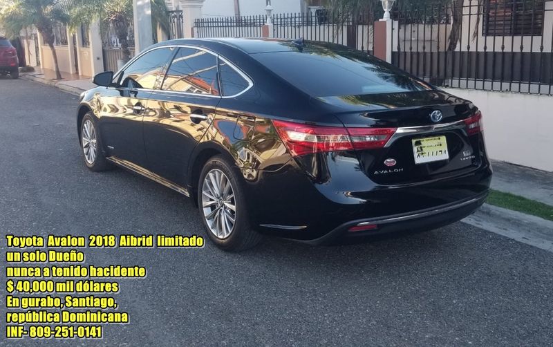 Toyota Avalon Hybrid • 2018 • 1 km 2
