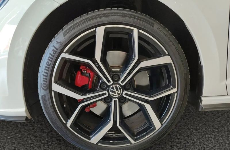 Volkswagen Polo • 2023 • 11,551 km 14