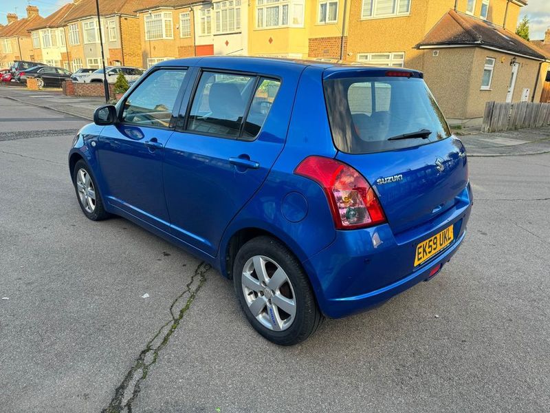 Suzuki Swift • 2009 • 73,000 km 3