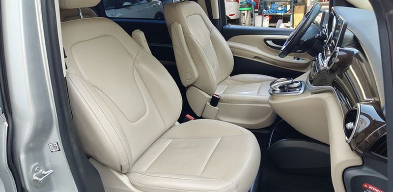 Mercedes-Benz 210 Van • 2018 • 115,422 km 15