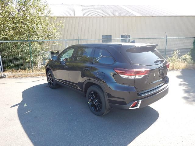 Toyota Highlander • 2019 • 180,000 km 1
