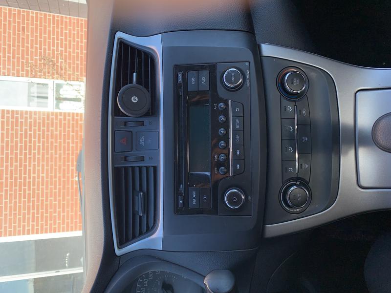 Nissan Sentra • 2015 • 98,500 km 4