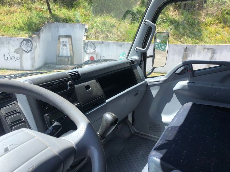 Mitsubishi Fuso canter • 2009 • 280,000 km 3