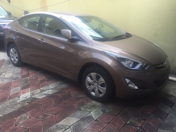 Hyundai Elantra • 2017 • 50,000 km 1