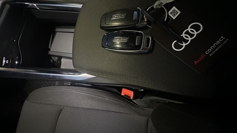 Audi e-tron • 2021 • 28,000 km 12