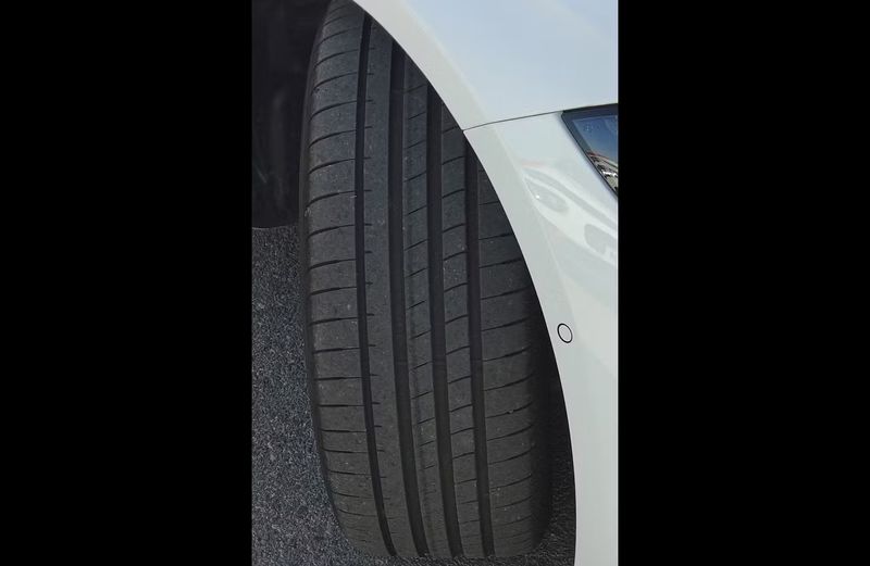 Mercedes-Benz E Coupé • 2024 • 12,553 km 11