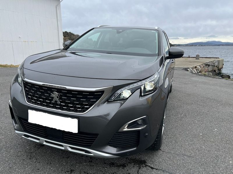 Peugeot 5008 • 2019 • 83,946 km 2