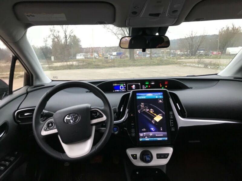 Toyota Prius • 2017 • 112,000 km 13