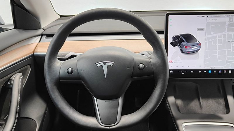 Tesla Model 3 • 2023 • 26,548 km 10