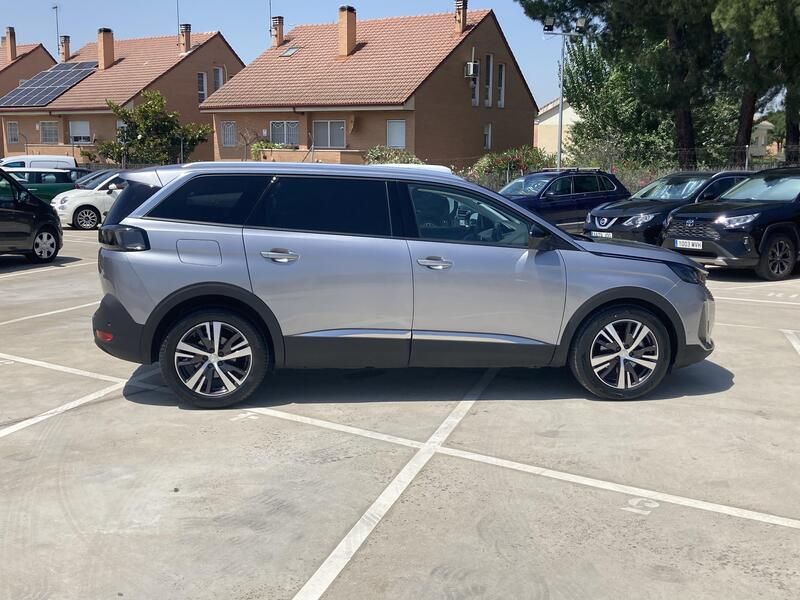 Peugeot 5008 • 2022 • 49,995 km 6