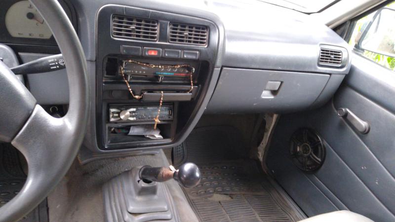 Nissan Pickup • 2004 • 140 km 9