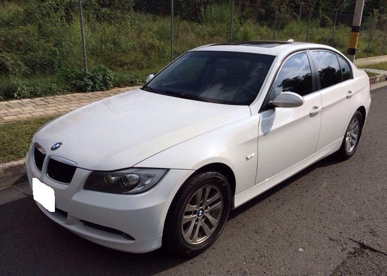 BMW 3 Series • 2011 • 140,000 km 1