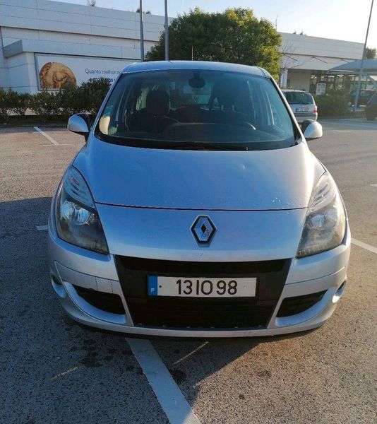 Renault Scénic • 2009 • 350,000 km 1