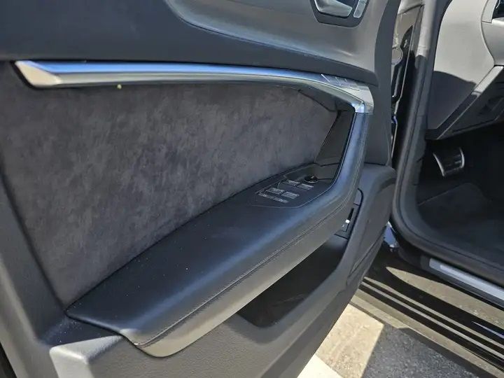 Audi A7 • 2019 • 46,000 km 4