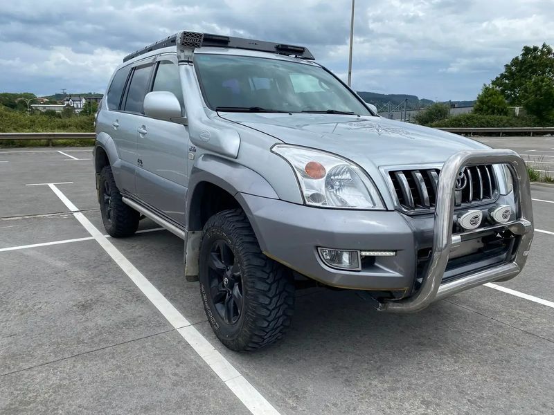 Toyota Land Cruiser • 2004 • 6,000 km 2