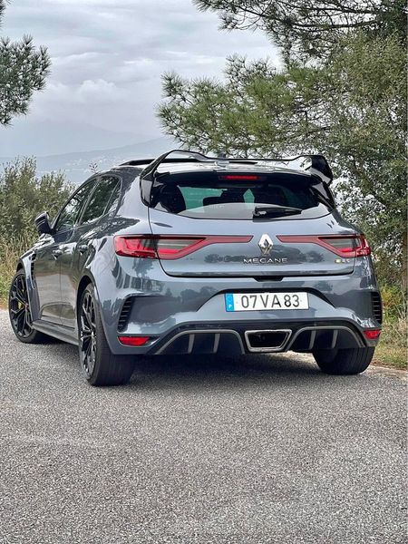 Renault Mégane • 2018 • 43,000 km 3