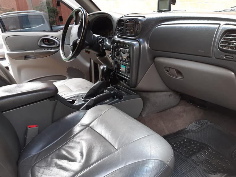 Chevrolet TrailBlazer • 2003 • 139,000 km 3