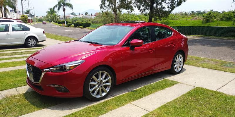 Mazda 3 • 2017 • 66,500 km 3