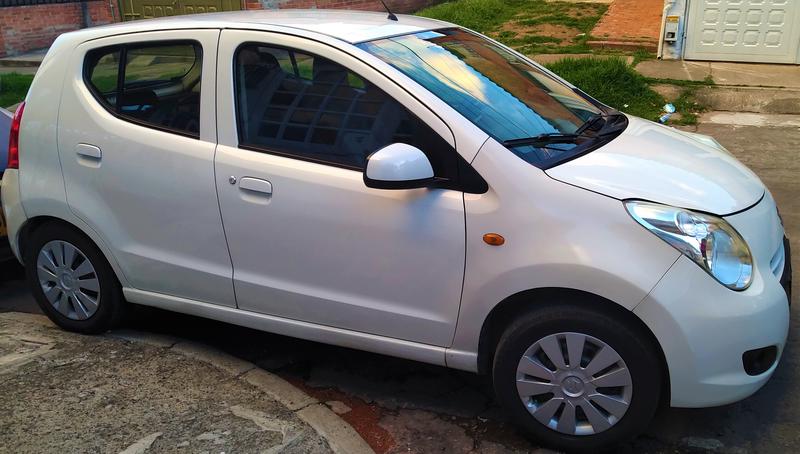 Suzuki Aerio • 2015 • 118,000 km 3