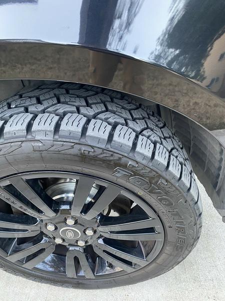 Land Rover Range Rover • 2010 • 130,000 km 4