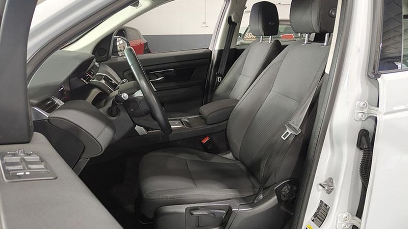 Land Rover Discovery Sport • 2019 • 74,437 km 11