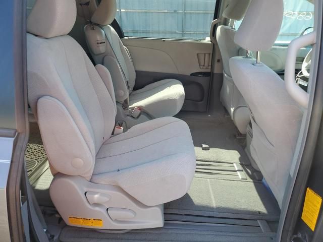 Toyota Sienna • 2012 • 10,000 mi 6