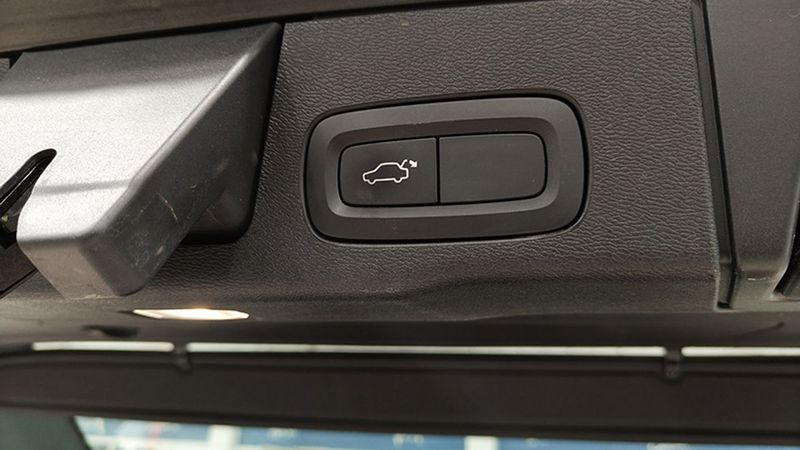 Volvo XC60 • 2018 • 77,477 km 26