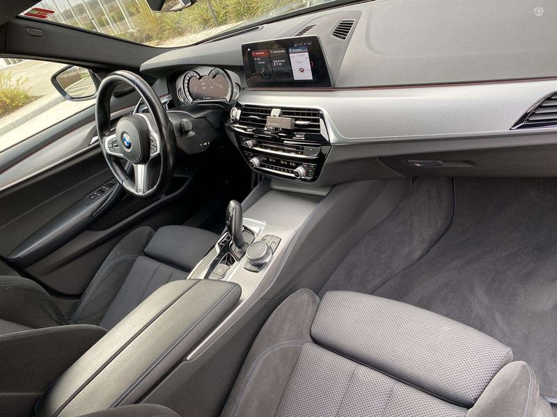 BMW 5 Series • 2017 • 139,000 km 14