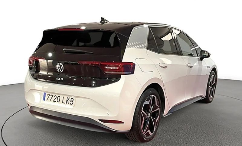 Volkswagen ID.4 • 2020 • 16,590 km 2