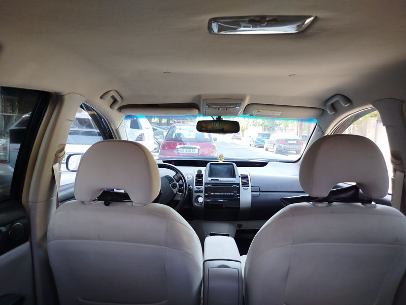 Toyota Prius • 2006 • 290,000 km 10