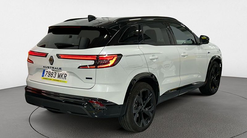 Renault Kadjar • 2023 • 8,240 km 4