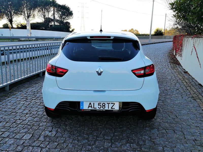 Renault Clio • 2017 • 117,000 km 8